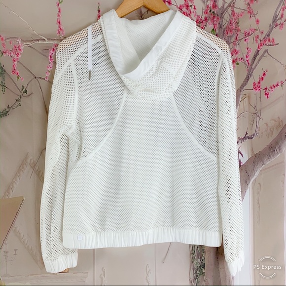 SOLD Lululemon Mesh In Mesh Jacket In White - Picture 6 of 8